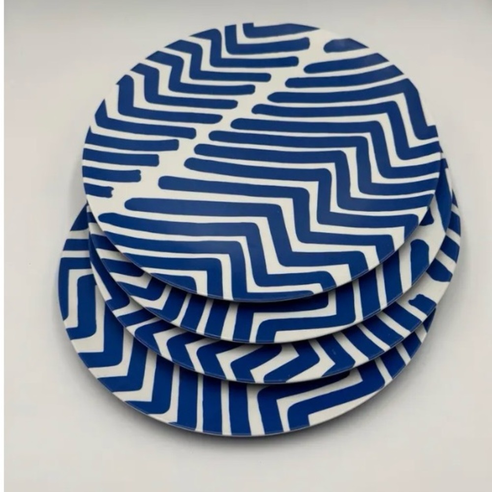 Marimekko Blue and White Zigzag Pattern Plates (4)